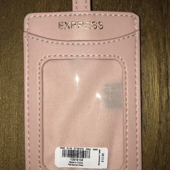 Express Vacation Mode on Passport Holder & Luggage Tag $20 - Picture 8 of 8